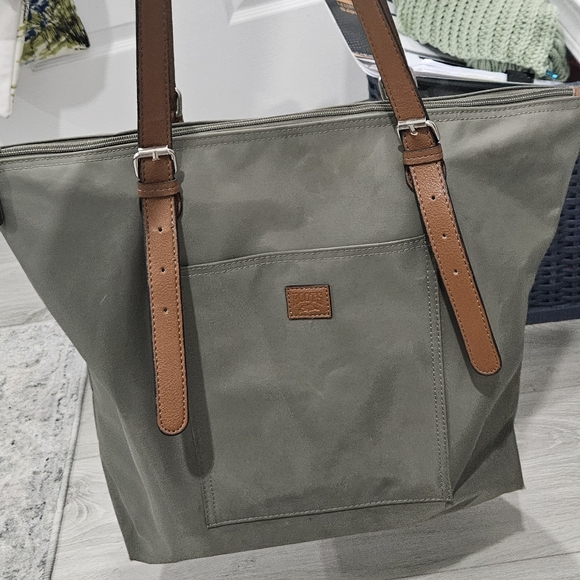 Roots Tote Bag - Picture 2 of 8